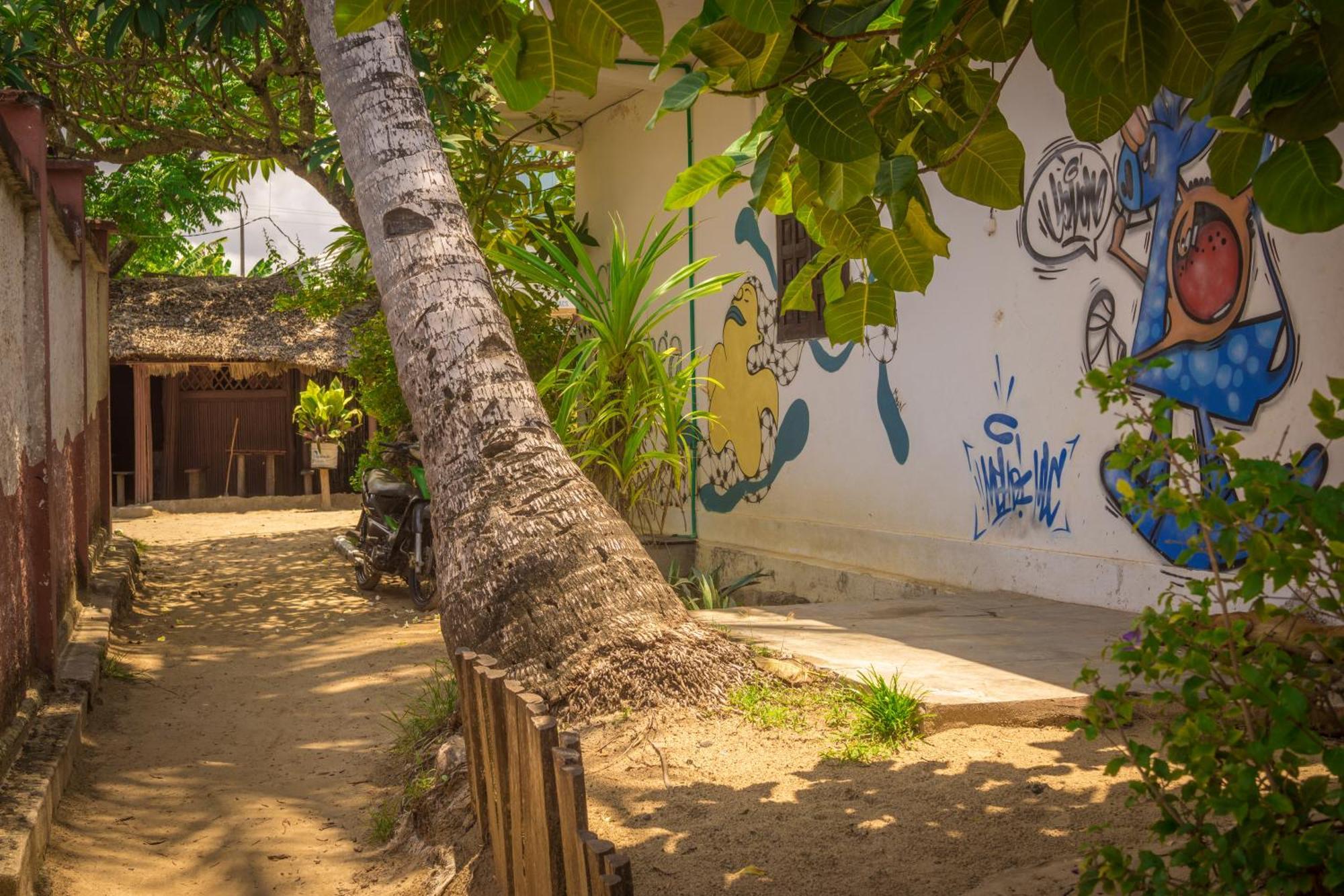 Chez Senga Hotel Madirokely  Buitenkant foto